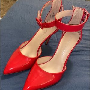 Red Madden Girl heels 6.5